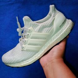 Men's Size 8 Adidas Ultraboost 4.0 