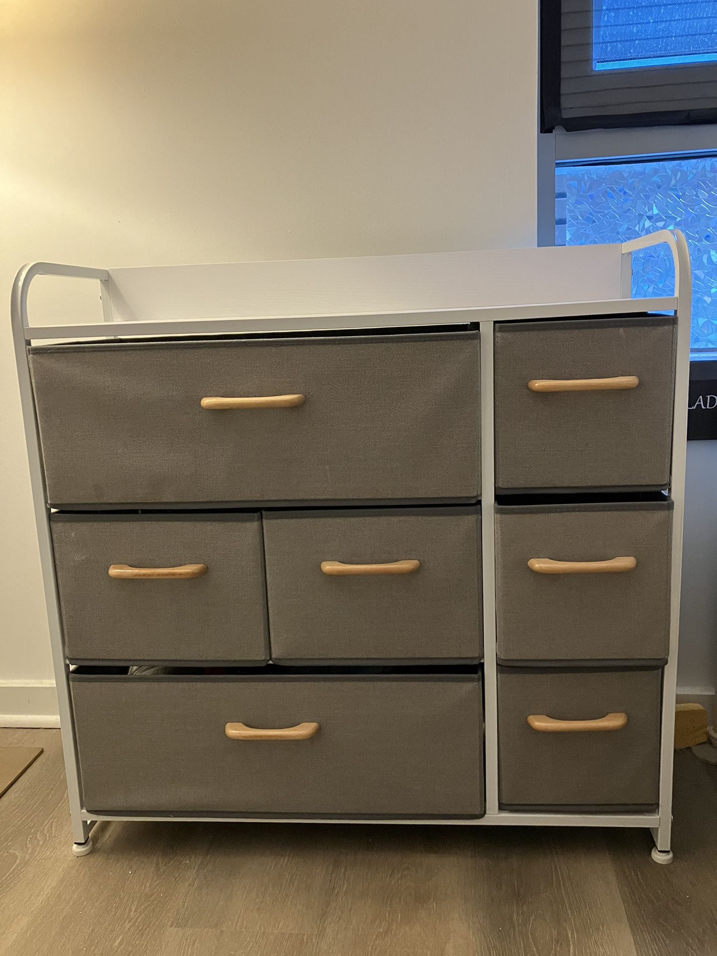 Small Dresser (32 x 32 x 12)