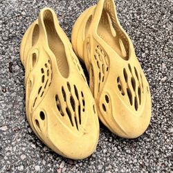 size 10 lots of wear 