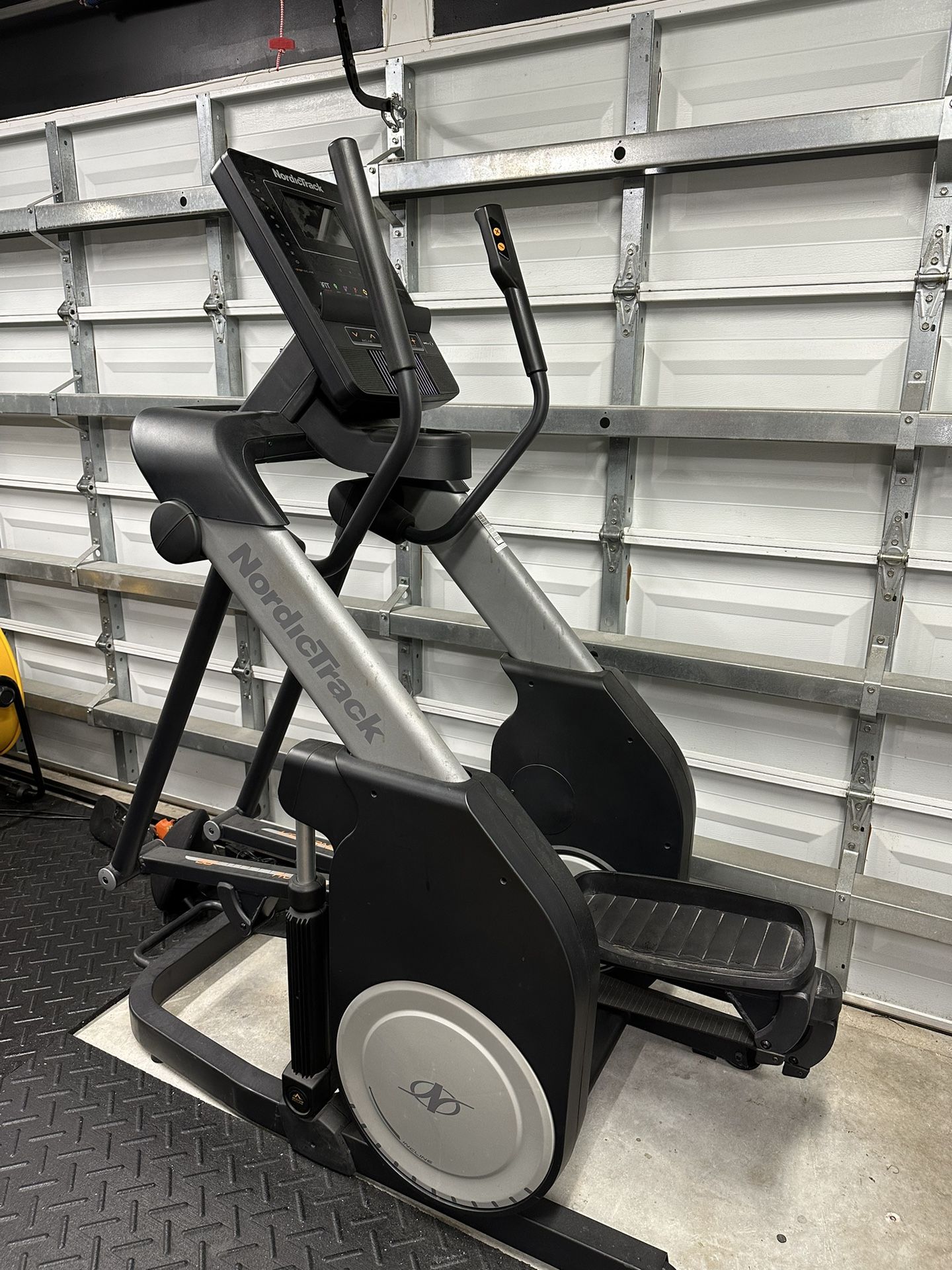 NordicTrack Freestride Trainer FS7i