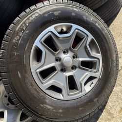 17” 4 wheels & tires  michelin 5x127