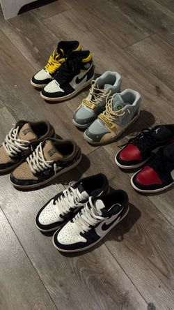 Sneakers