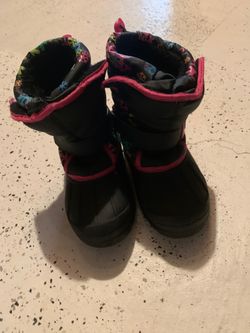 Girls snow boots