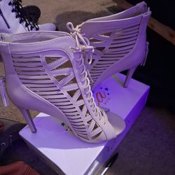 Women's tan New heels
