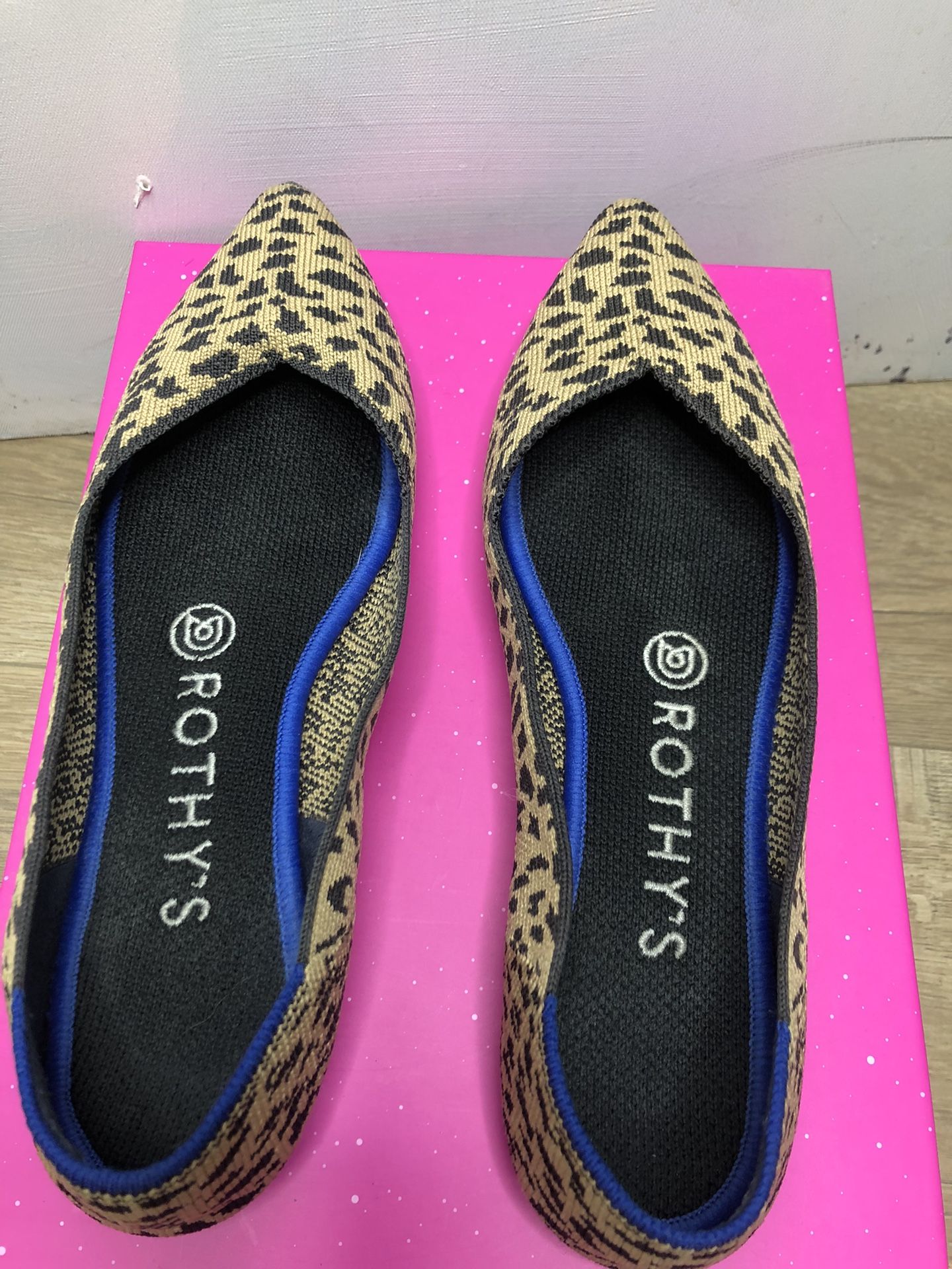 Rothys Pointed Toe Flat Shoes Size 7