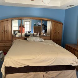 King Size Wall Unit Bedroom Set