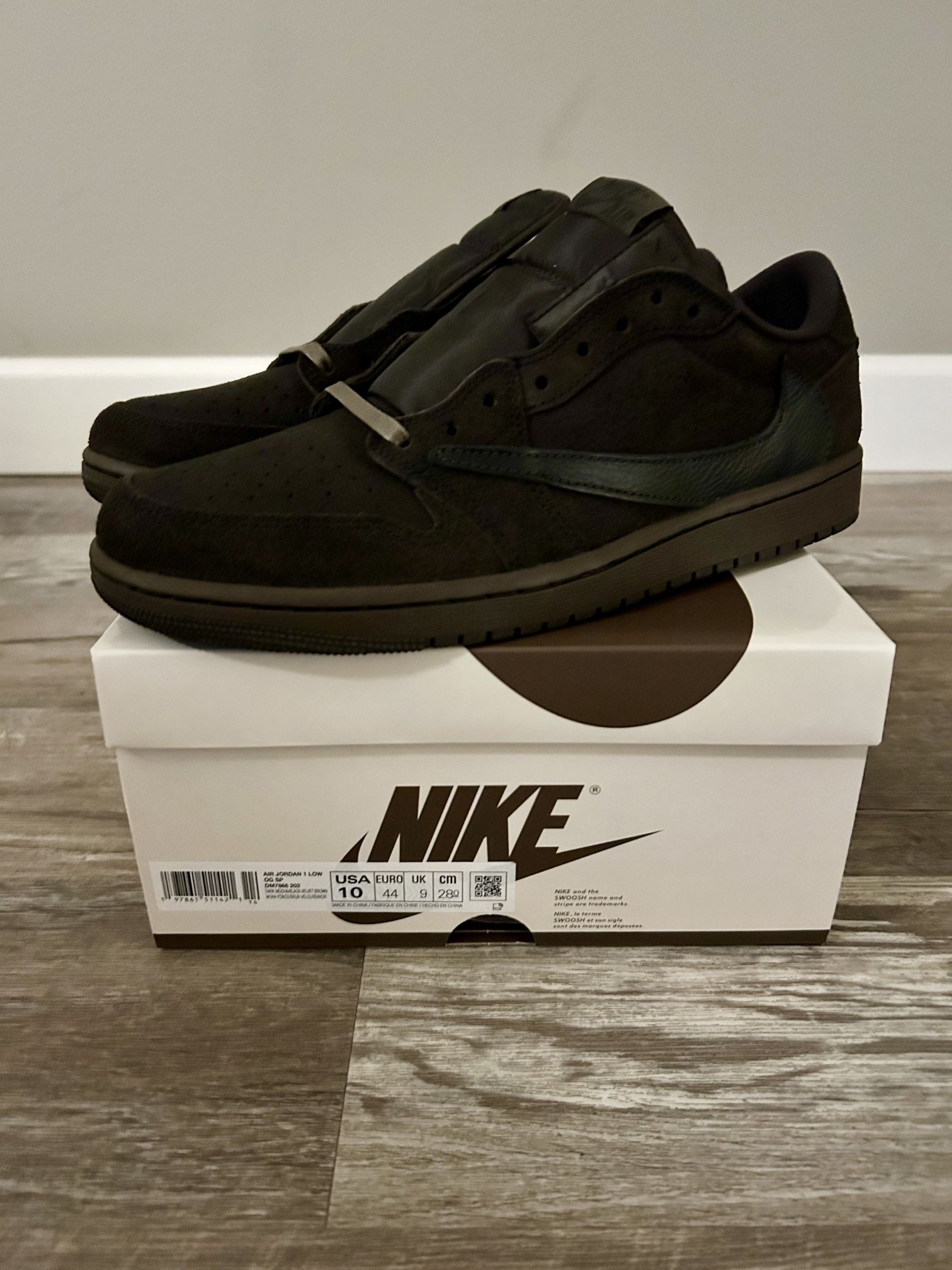 Travis Scott x Jordan 1 Low Velvet Brown Sz 10