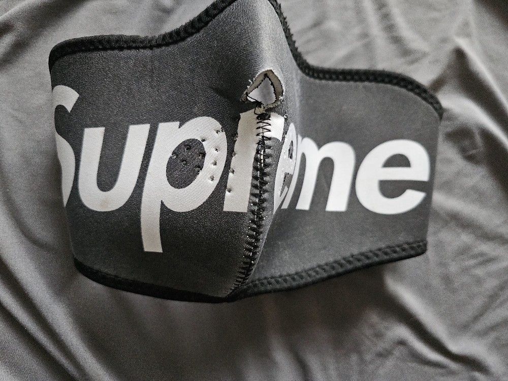 Supreme Neoprene Mask S/M
