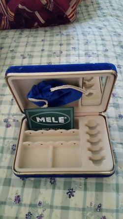 velvet jewelry box