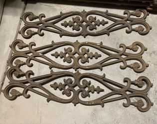 Cast Iron Wall / Garden Decor