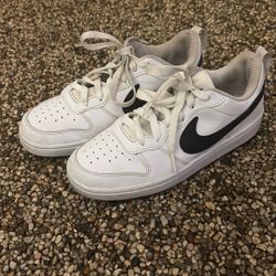 Nike Court Visions Size 4Y