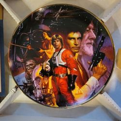 STAR WARS plate still In box