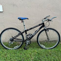 Specialized Stumpjumper Bicycle 26” Wheel Used