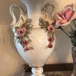 Beautiful Vintage Rose Lamp