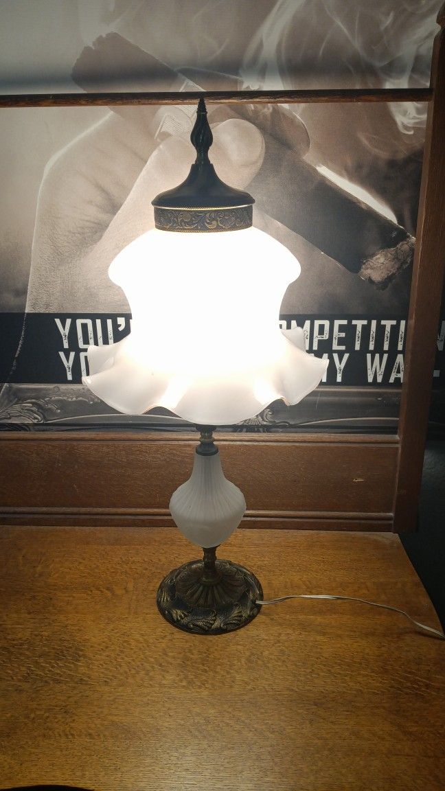 Vintage Or Antique Ruffled Opal Milk Glass Table Lamp