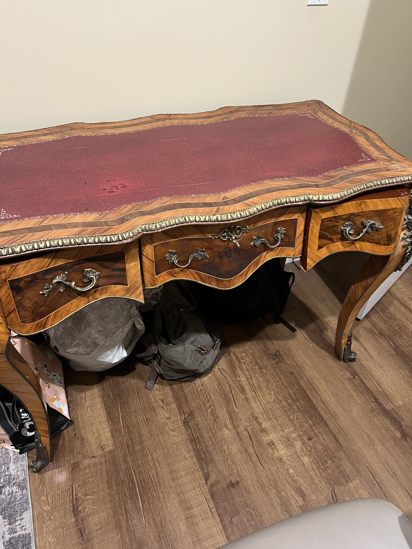 Beautiful Design Antique Wood Table