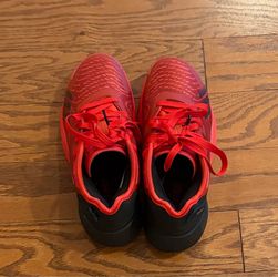 Youth Basketball Shoes red and black size 4.5 boys shoes