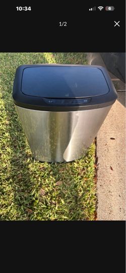 Touch less trash can