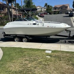 21ft Deck Boat
