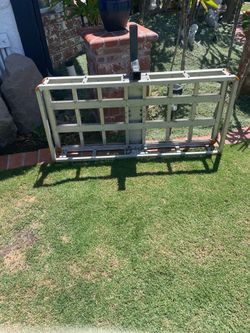 Trailer hitch luggage rack