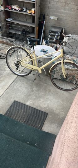 Schwinn admiral 700c bike