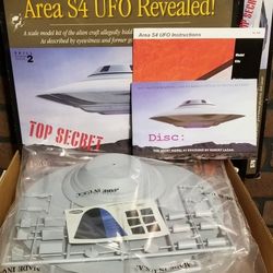 Testors Area 51 S4 UFO Revealed Kit! Open Box, Sealed Bags 1:48 The X-Files! Vintage 1994 Very Cool!