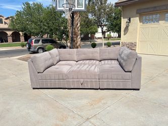Thomasville Sectional Modular Couch - Free Delivery