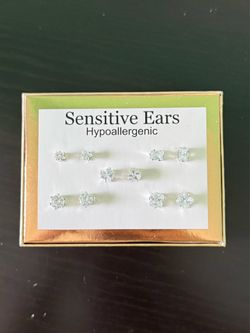 Diamond stud earrings