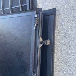 Hard bed cover rough country for f-250