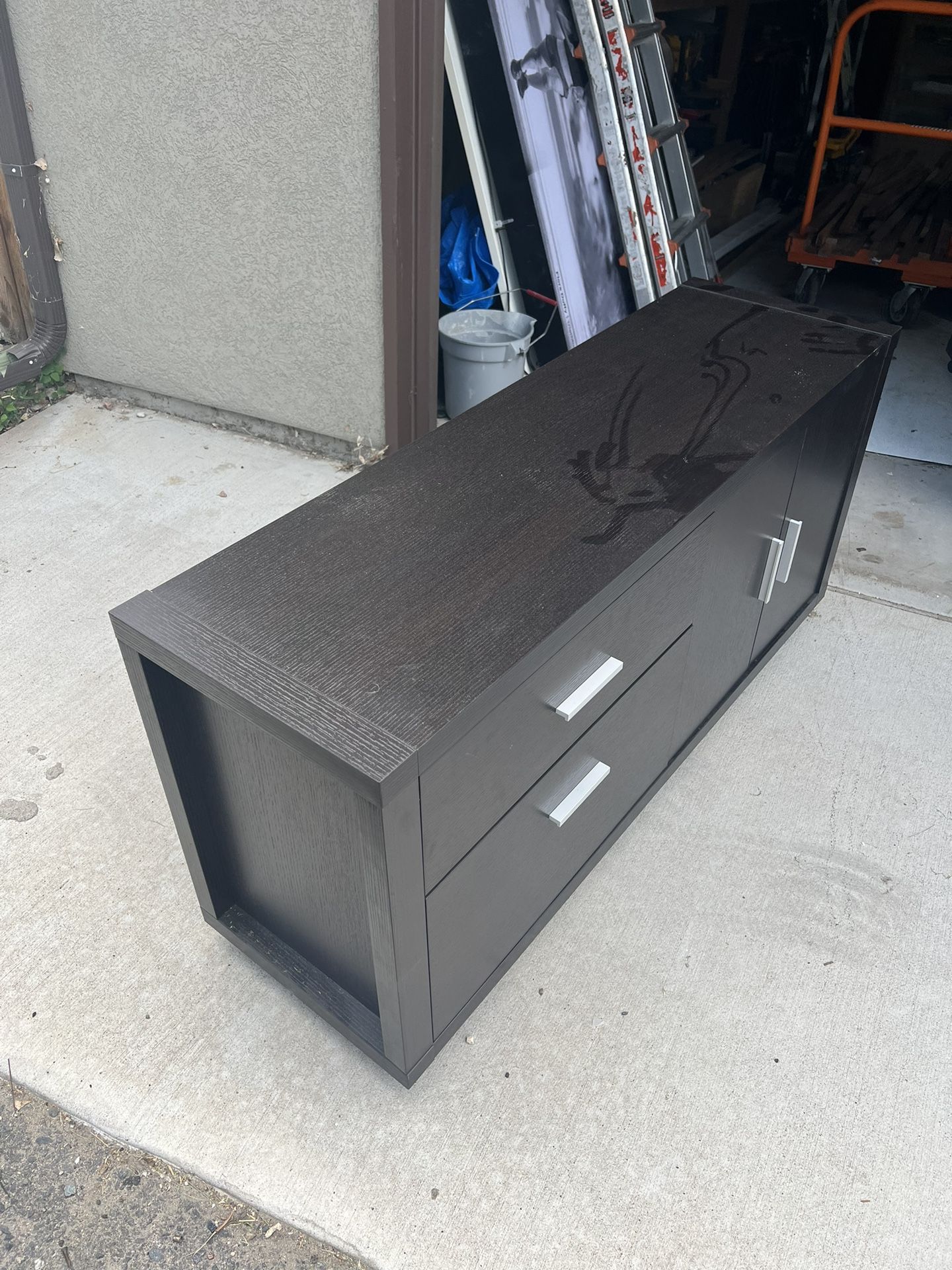 Credenza