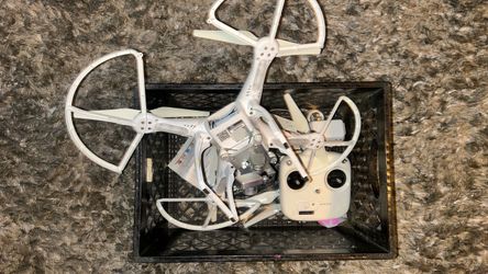 Phantom 2 Drone Model PV331 w/ accessories