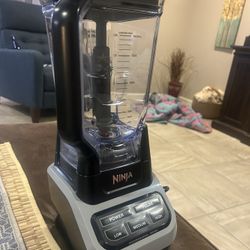 Brand New Ninja Professional Blender 1000W – Never Used 