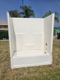 Free free 1 peice shower wall used