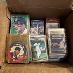 Ken Griffey Jr Collection 144 Items