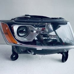 2014-2016 JEEP GRAND CHEROKEE RIGHT PASSENGER SIDE HEADLIGHT  HALOGEN OEM 