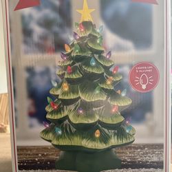 Mr. Christmas vintage ceramic tree