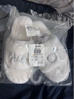 New white fluffy Bride slippers size L