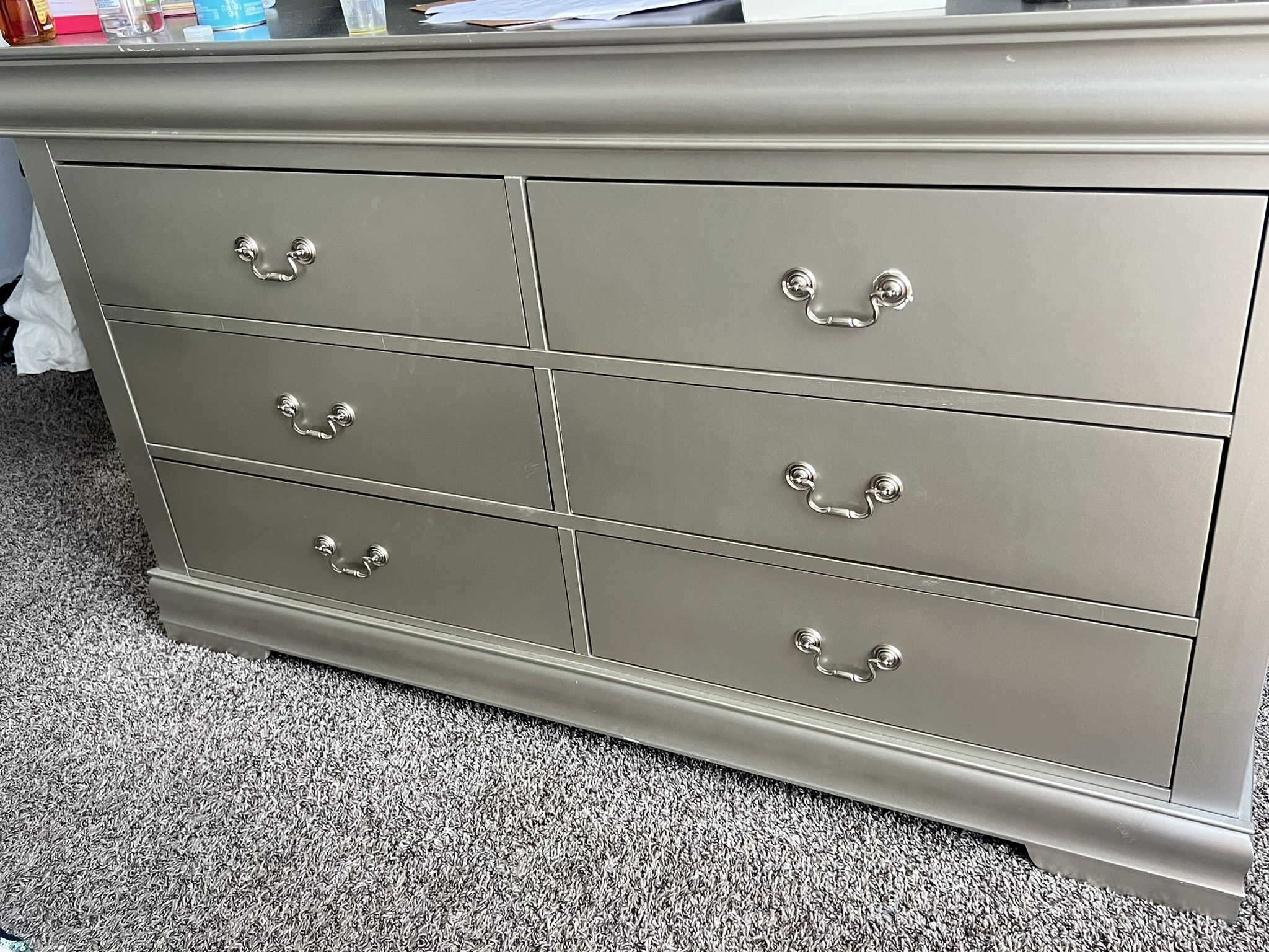 Bed Room Dresser