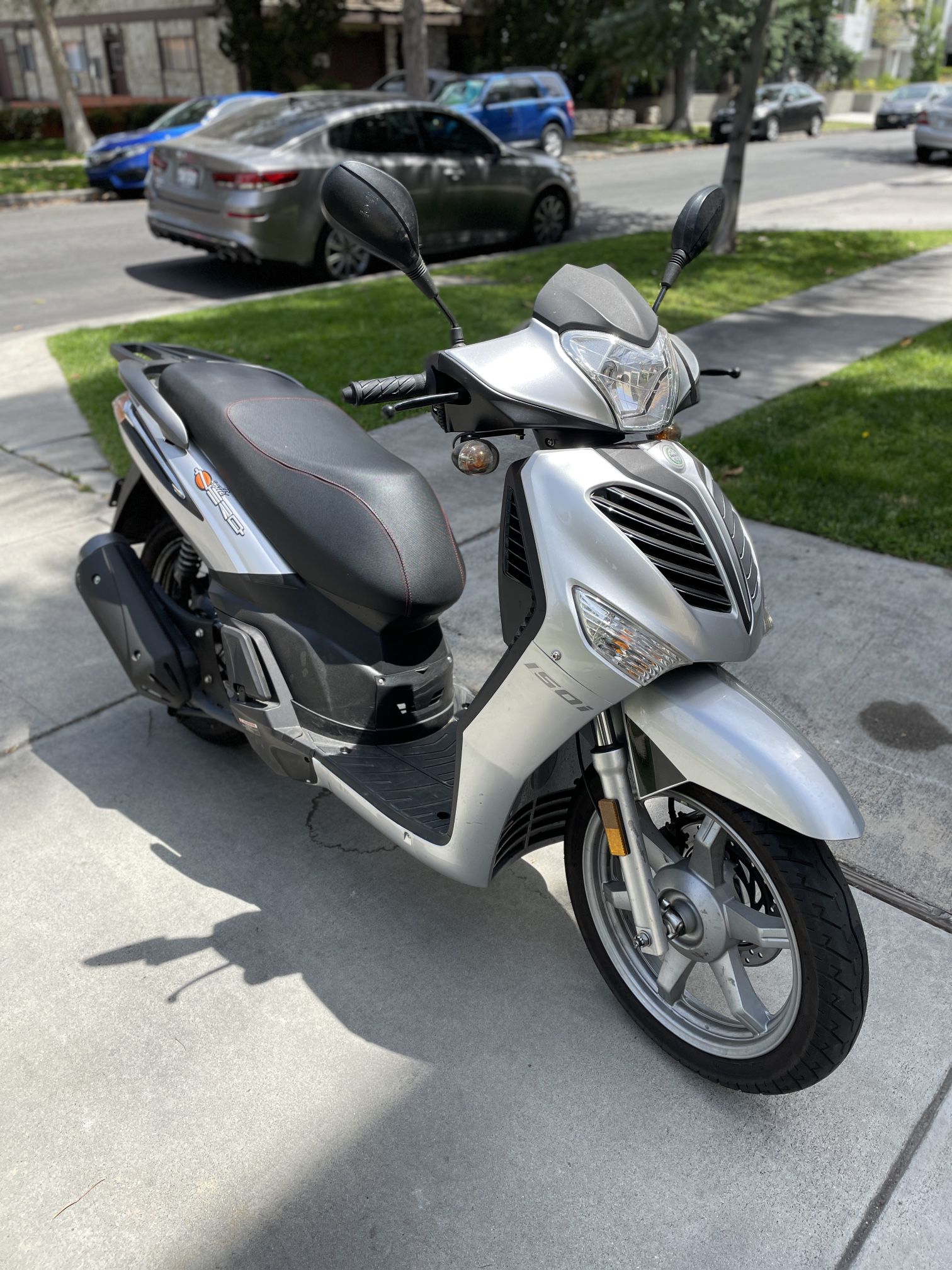 Photo Benelli 150cc Scooter Moped Italian Scooter