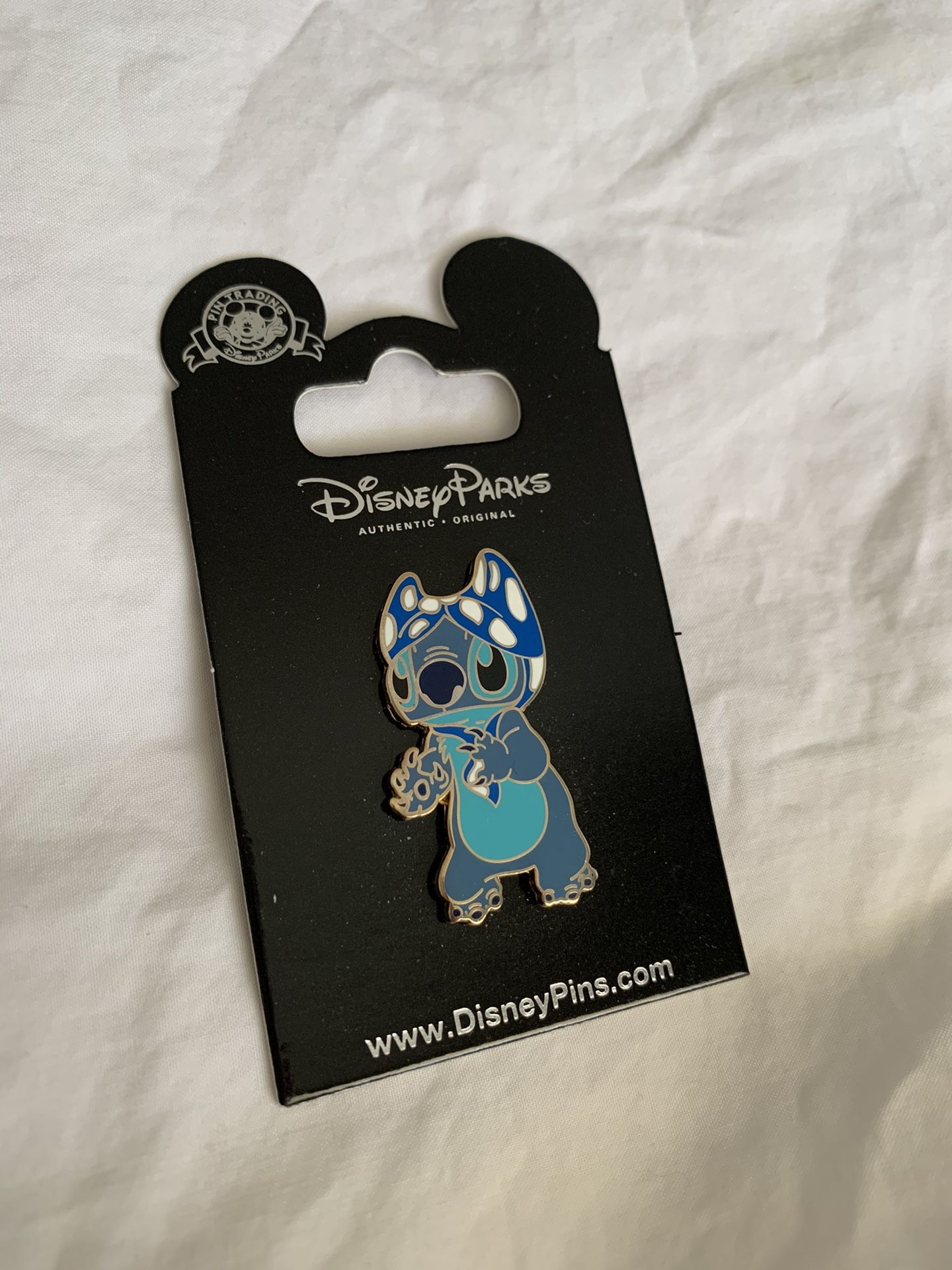 NEW Authentic DisneyParks Stitch Trading Pin