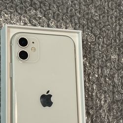 iPhone 11 128GB White UNLOCKED 