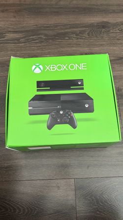 Microsoft Xbox One Console Bundle Box