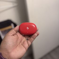 Beat earbuds