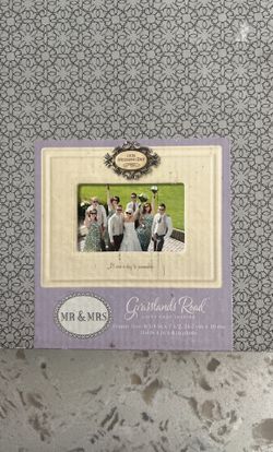 Mr & Mrs Wedding Frame 