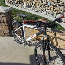 Trek Mountain Bike 