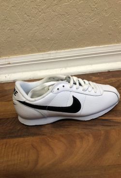 Girls Size 3.5 Youth Nike