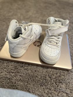 Kids Air Force 1s / Size 2 