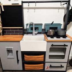 Kids Play Kitchen
