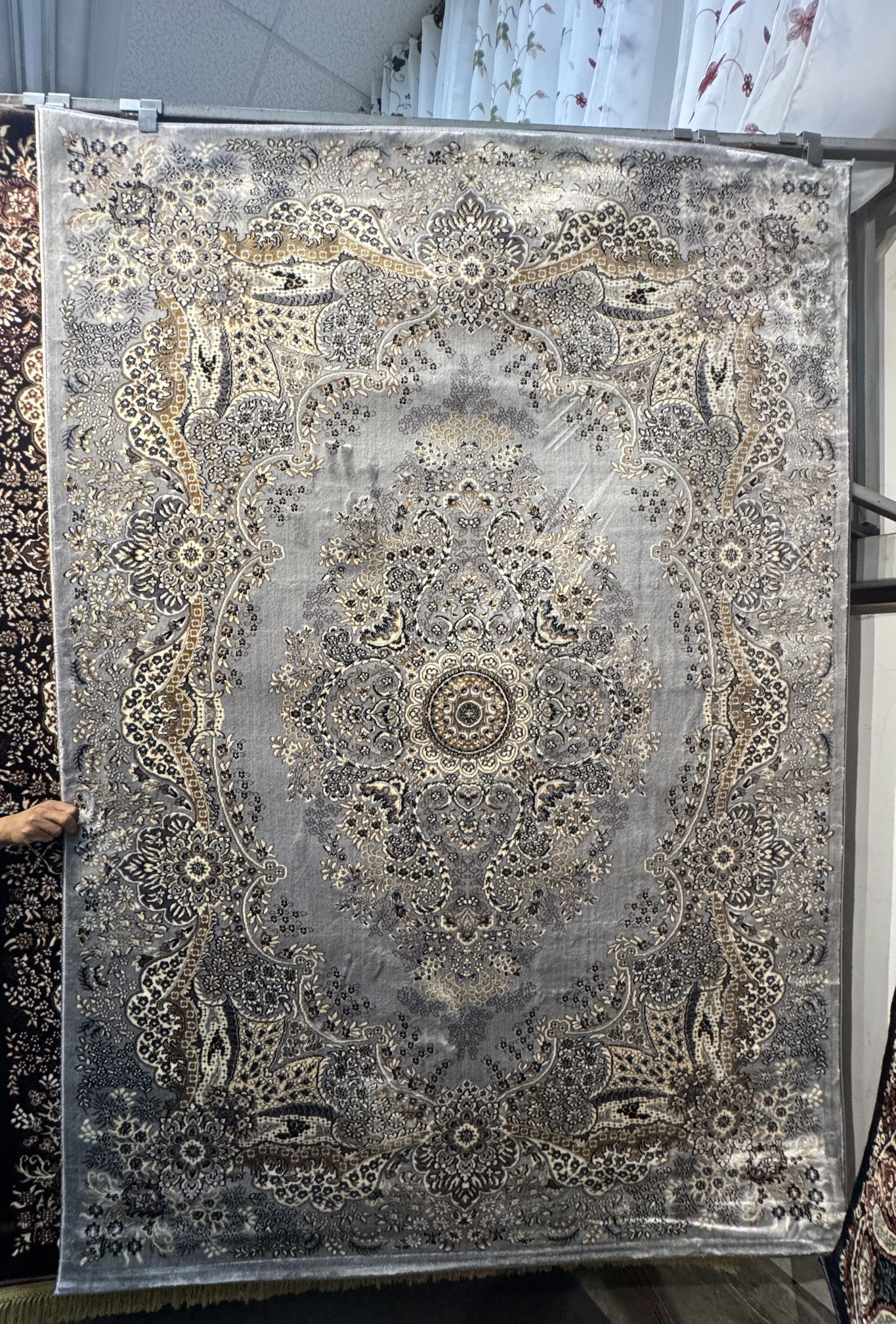 5x7 Gray Gold Beige Persian Silk Pile Rug – Elegant Medallion Design Carpet