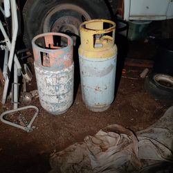 Forklift And Refridgerant Tanks